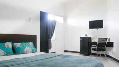 D'Rantos Tembalang Semarang Executive Queen A