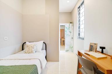 Rukita Memoria Jelambar Pocket Single B