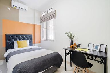 Rukita Montana Setiabudi Compact Full D