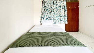 Kost Permata Amarilys Tomang Regular Full C