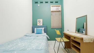 Kramat Two House 61 Kwitang Senen Pocket Single B