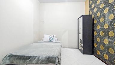 Merah Putih Kost 2 Jagakarsa Superior Single