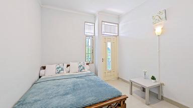 Griya Wismono Purwomartani Yogyakarta Regular Queen - M