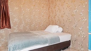 D'Karen House Pesanggrahan Superior Queen B