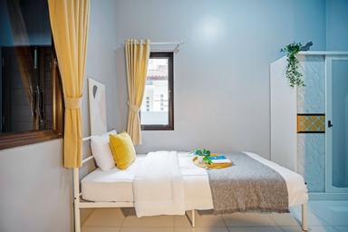 Rukita Rumah Seri Radio Dalam Compact Single B - M