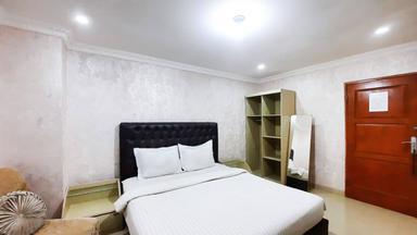 Zen Boutique Syariah Residence Senen Master King B