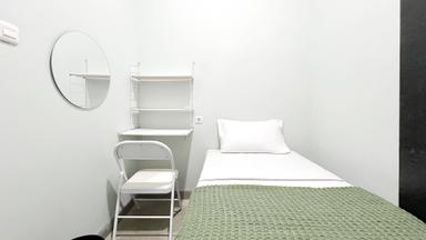 Uma Kost Amara Pasar Baru Pocket Single D