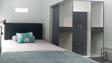 Duta Deplu Bintaro Studio Queen A