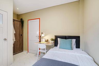 Rukita Jolly Home Senopati Compact Single D