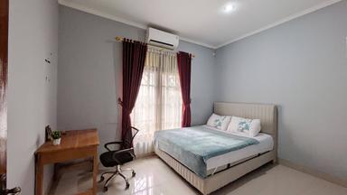 Omah Wija Malioboro Yogyakarta Regular Queen - F