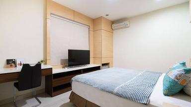 Senayan Grand Suite Benhil Master Queen A