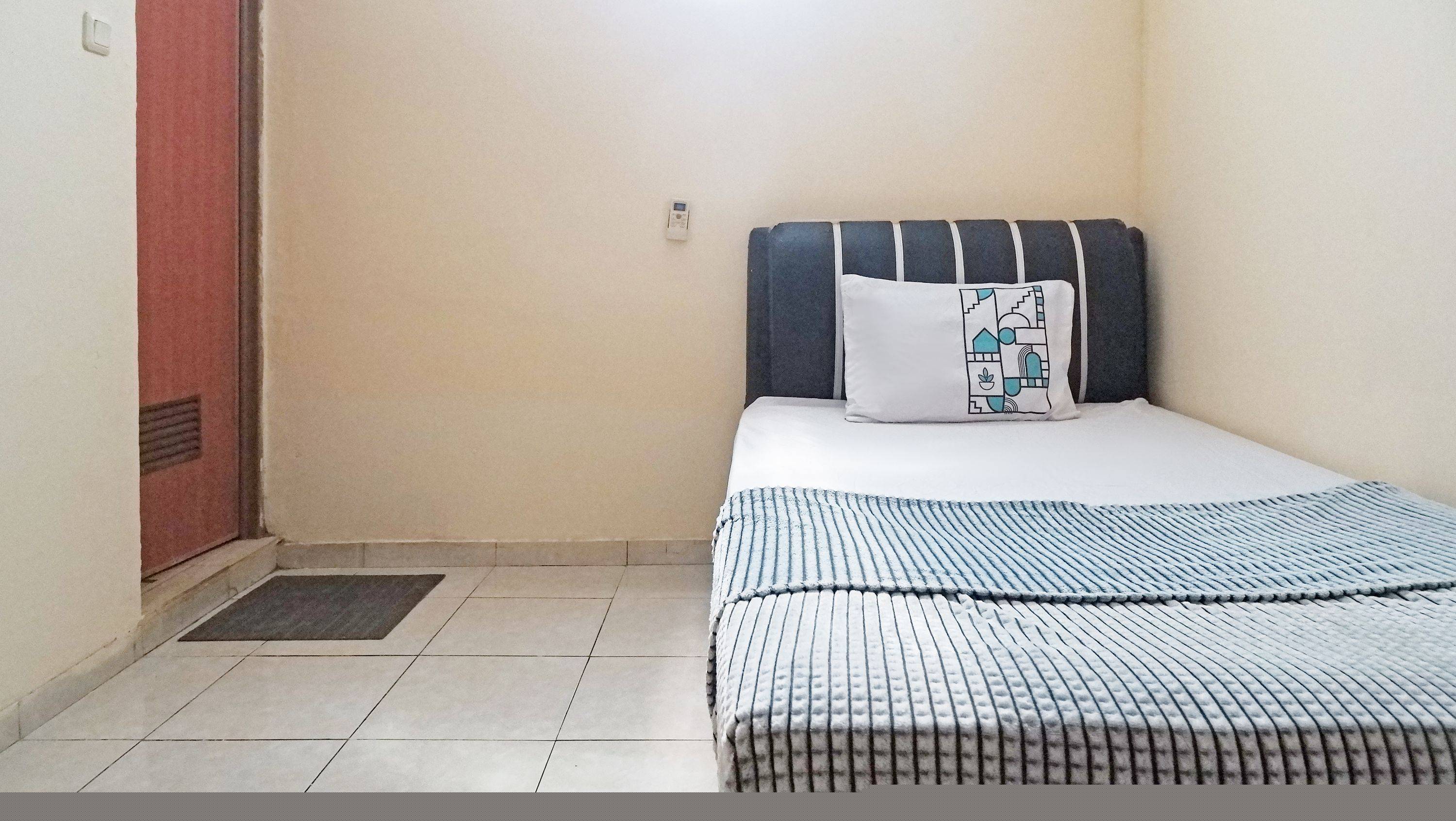 Rayfa House Pasar Minggu Compact Single B