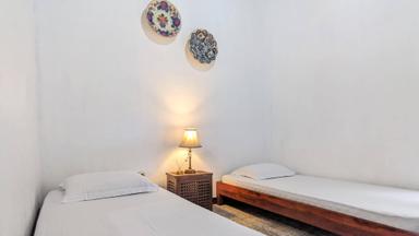 Sewu Bengi Guest House Sutoyo Yogyakarta Compact Twin