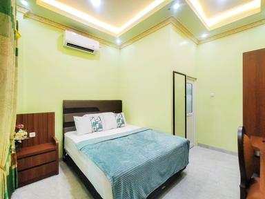 Griya Nusantara Tembalang Semarang Superior Queen A