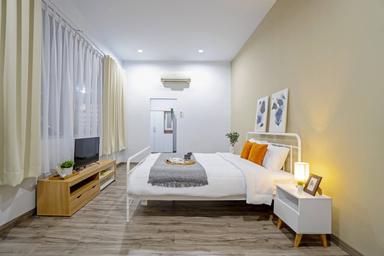 Rukita Nusa Indah Tanjung Duren Flat Residence Queen A