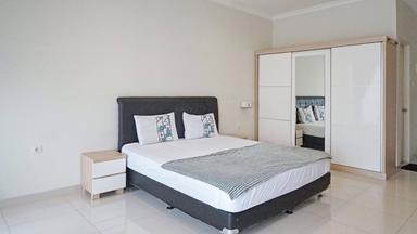 Residence 28 Kuningan Studio King