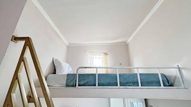 Cozy Aparthouse Rambutan Pasar Rebo Regular Loft Single A
