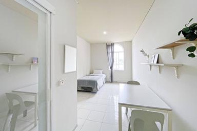 Lima Kamar Residence Kemanggisan Superior Single B