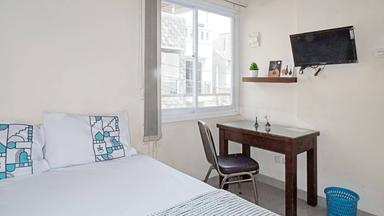 Pelangi House Setiabudi Compact Queen C