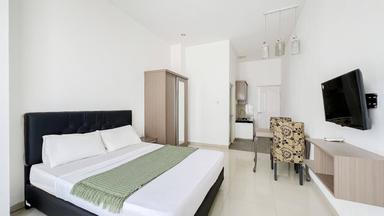 Koen View Radio Dalam Executive Queen B