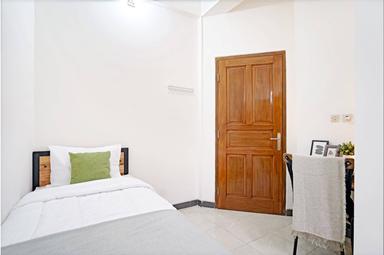 Uma Kost Alamanda Alpukat Regular Single C