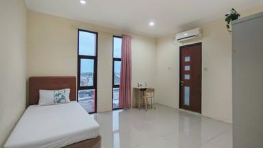 UMJ Dormitory Cireundeu Master Single A