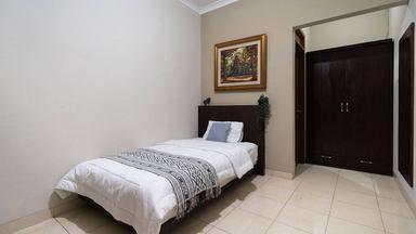 Rukita Little house Tomang Regular Full C