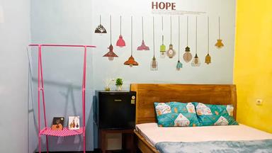 7296 Roomz Abdulrahman Saleh Semarang Compact Queen B