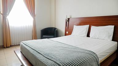 Peak Residence Kuningan Superior Queen D