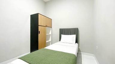 Cendrawasih Residence 57 Cengkareng Compact Queen E