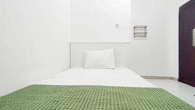 Bundo Home Srengseng Sawah Jagakarsa Compact Single A