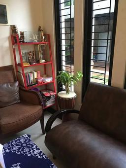 Tipe B (Ukuran room lebih besar jendela arah lorong)