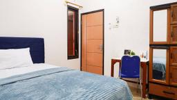 Compact Double B - M