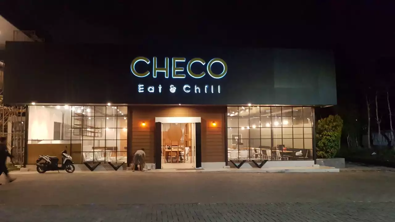 Checo Eat and Chill