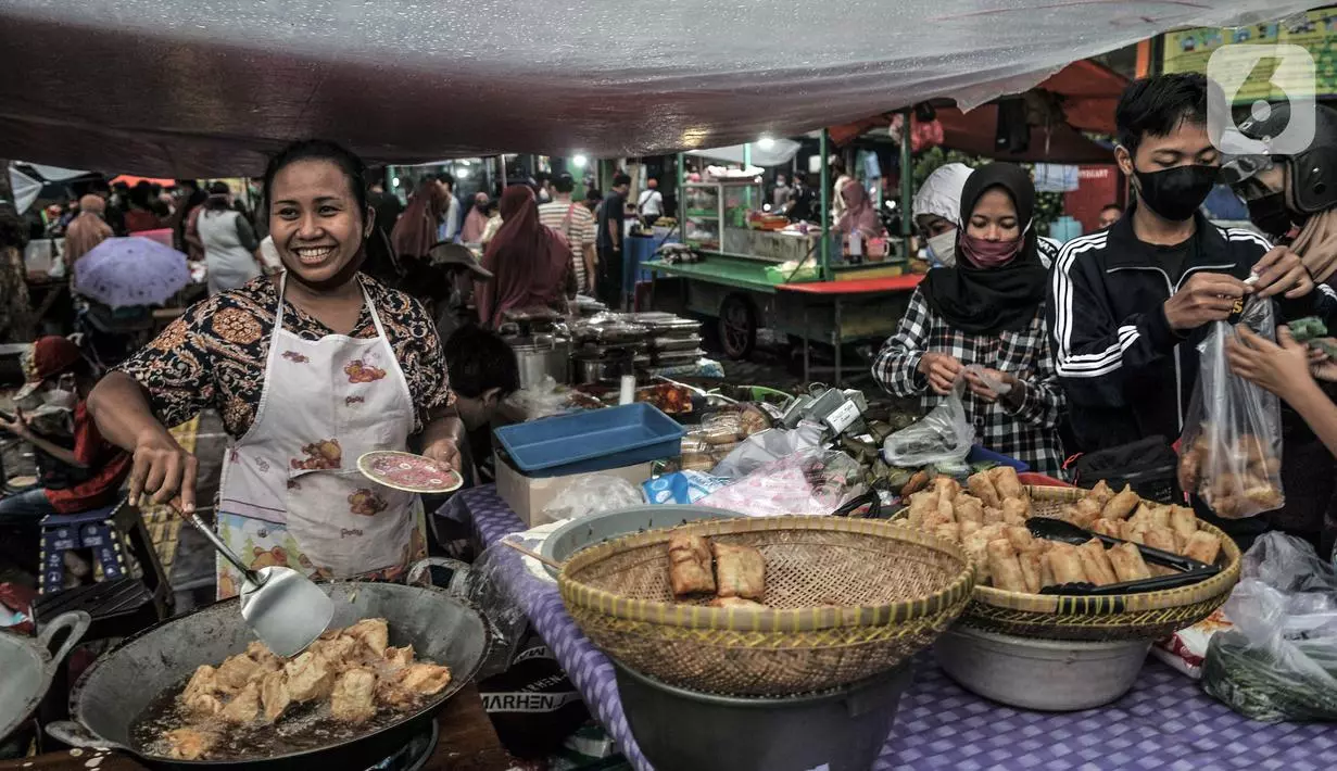 Pasar Takjil Murah dan Populer di Rawamangun