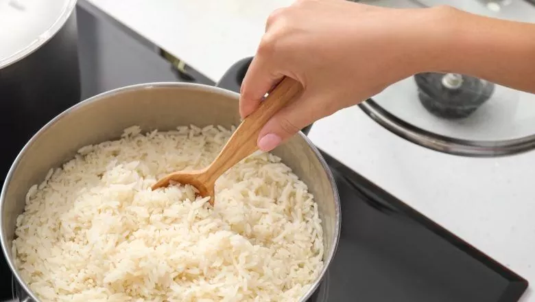 cara masak nasi di kompor