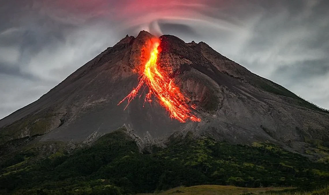 misteri gunung merapi