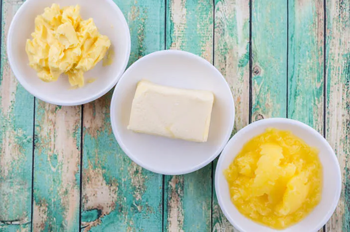 perbedaan butter dan margarin