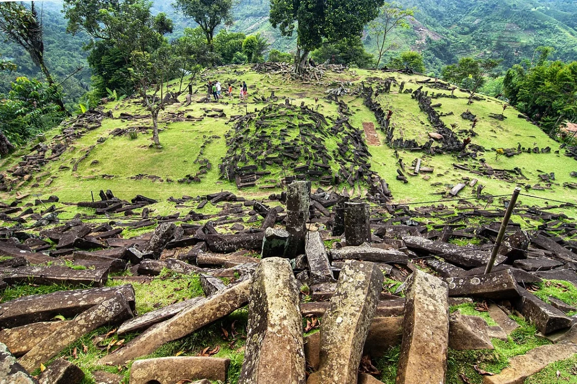 misteri gunung padang