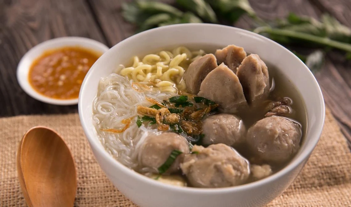 arti mimpi makan bakso