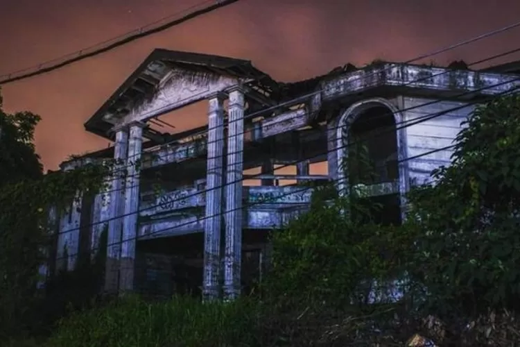 rumah hantu darmo